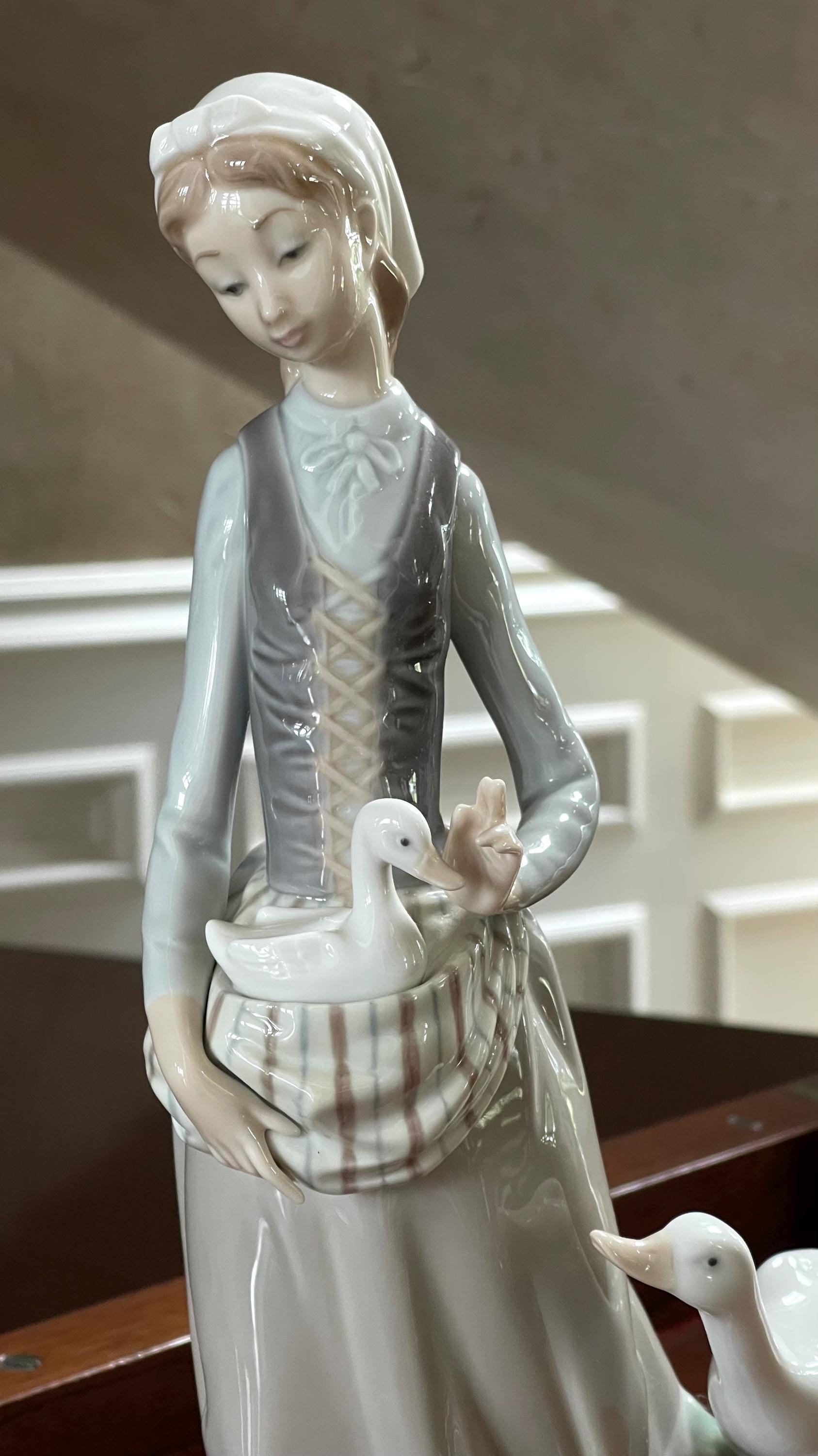 Lladro Girl With Goose #4815 - Etsy