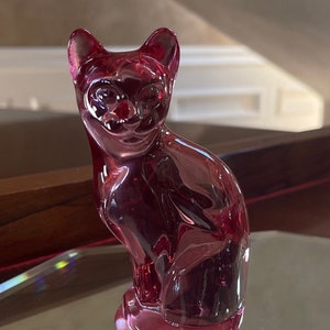 【希少品】FENTON CAT フェントン ガラス 置物　ワインレッド 希少品】FENTON CAT フェントン ガラス 置物 ワインレッド 希少品