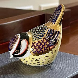 Old Imari Royal Crown Derby English Bone China Bluetit Bird Paperweight