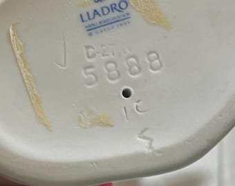 リヤドロ ウサギと蝶「くすぐり」 5888 磁器製置物 新品箱入り - Etsy 日本