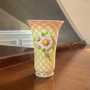 Fenton Uranium Burmese Glass Milestone Collection Diamond Optic Floral Vase Limited Edition; Fenton Art Glass Hand Painted