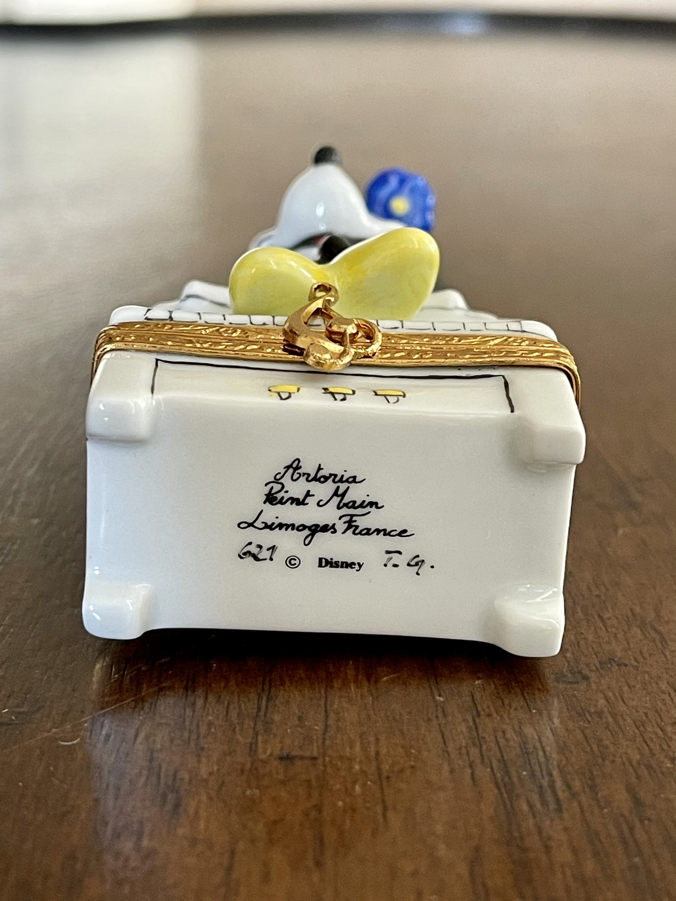 Artoria Limoges Limited Edition Retired Minnie Mouse on Piano