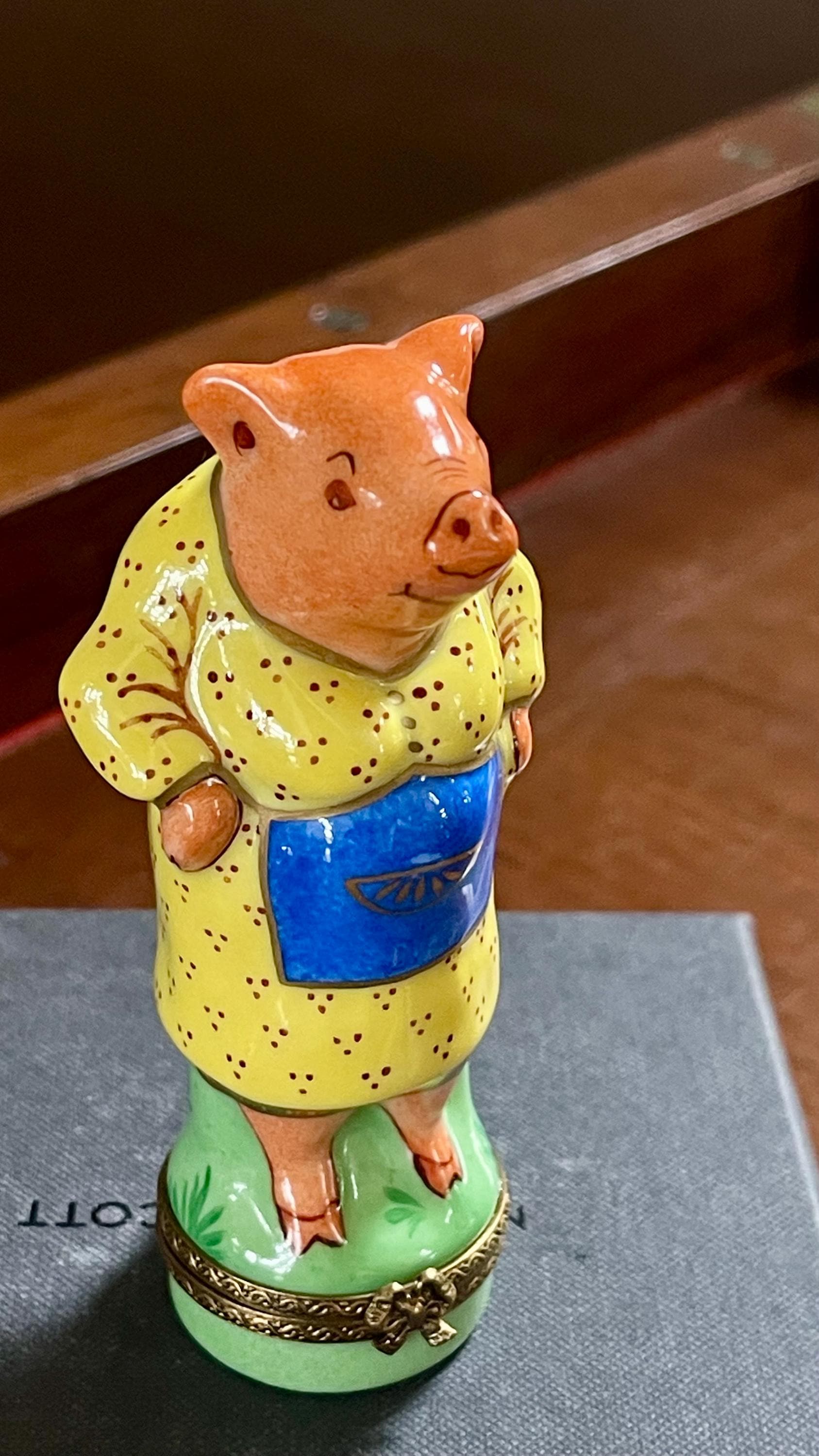 リモージュ 豚の小物入れ; リモージュ 小物入れ; コレクター向け