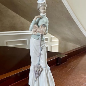 Lladro “Walk With The Dog” #4893 Porcelain Figurine