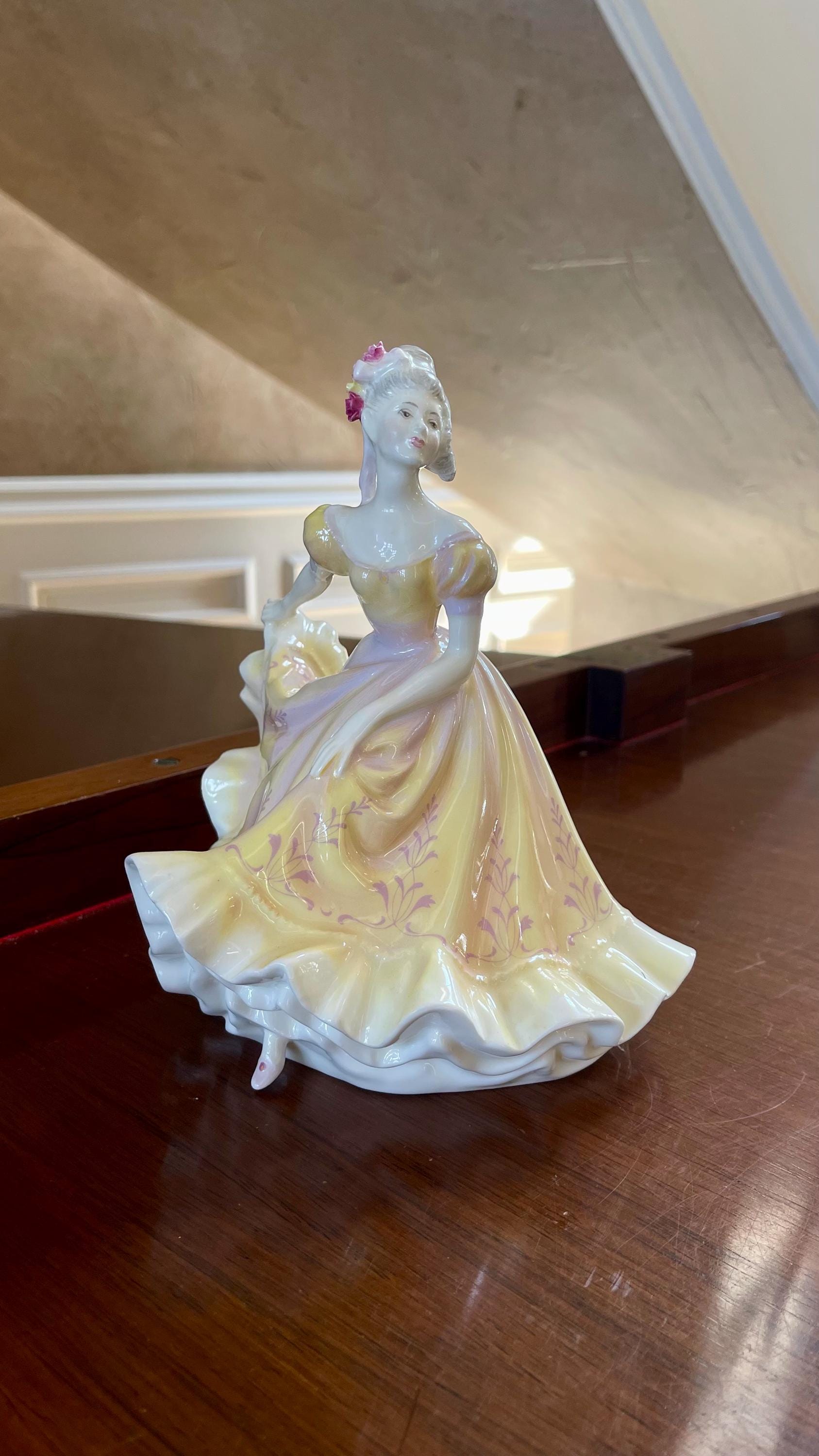 Royal Doulton 1970 “ninette” Figurine HN2379 English Bone China