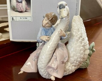 Lladro “swan Song” 5704 Porcelain Figurine Mint Condition in