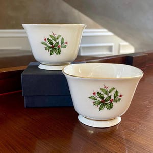 Lot de deux bols à friandises Lenox Holiday (Dimension) finition dorée 4 1/4 po. Fabriqués aux États-Unis