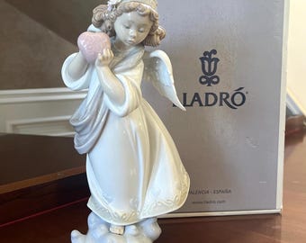 Lladro “trick or Treat” 6227 Porcelain Halloween Figurine Lladro “trick or Treat” 6227 Porcelain Halloween Figurine