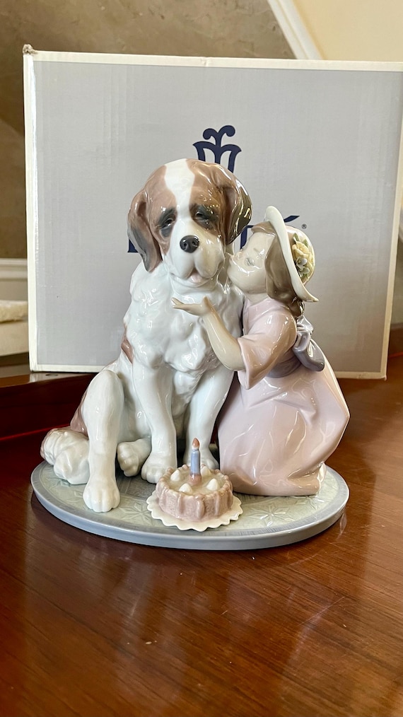 Lladro “A Birthday Kiss” 6632 Porcelain Figurine Mint Condition in