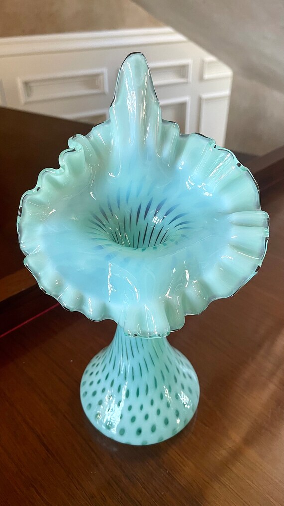 Fenton Opalescent Jack in the Pulpit Vase; Fenton Hand Blown Glass
