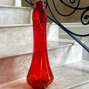 Vintage L E Smith Mid Century Modern Amberina Glass 20” Swung Glass Vase
