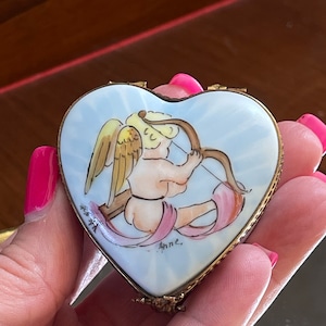 Limoges Porcelain Heart Box; Limoges Trinket Box; Collectible Limoges; Limoges France;