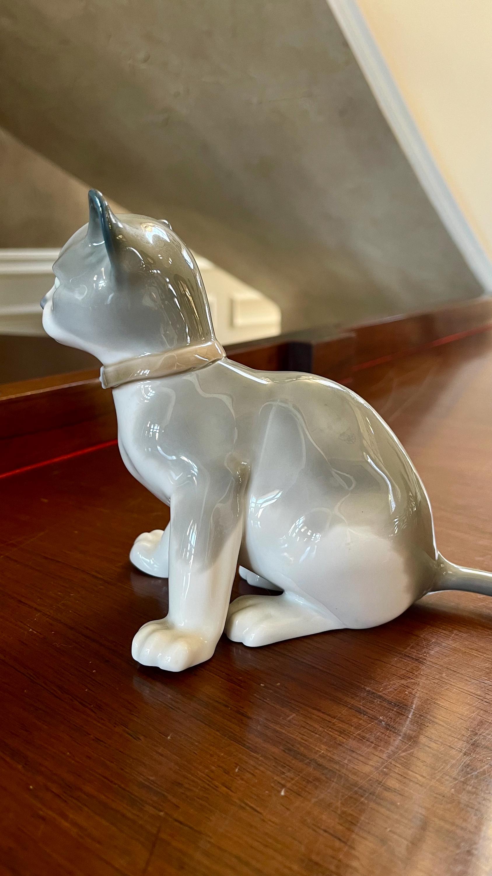 NAO by Lladro 猫の磁器製置物 スペイン製 - Etsy 日本