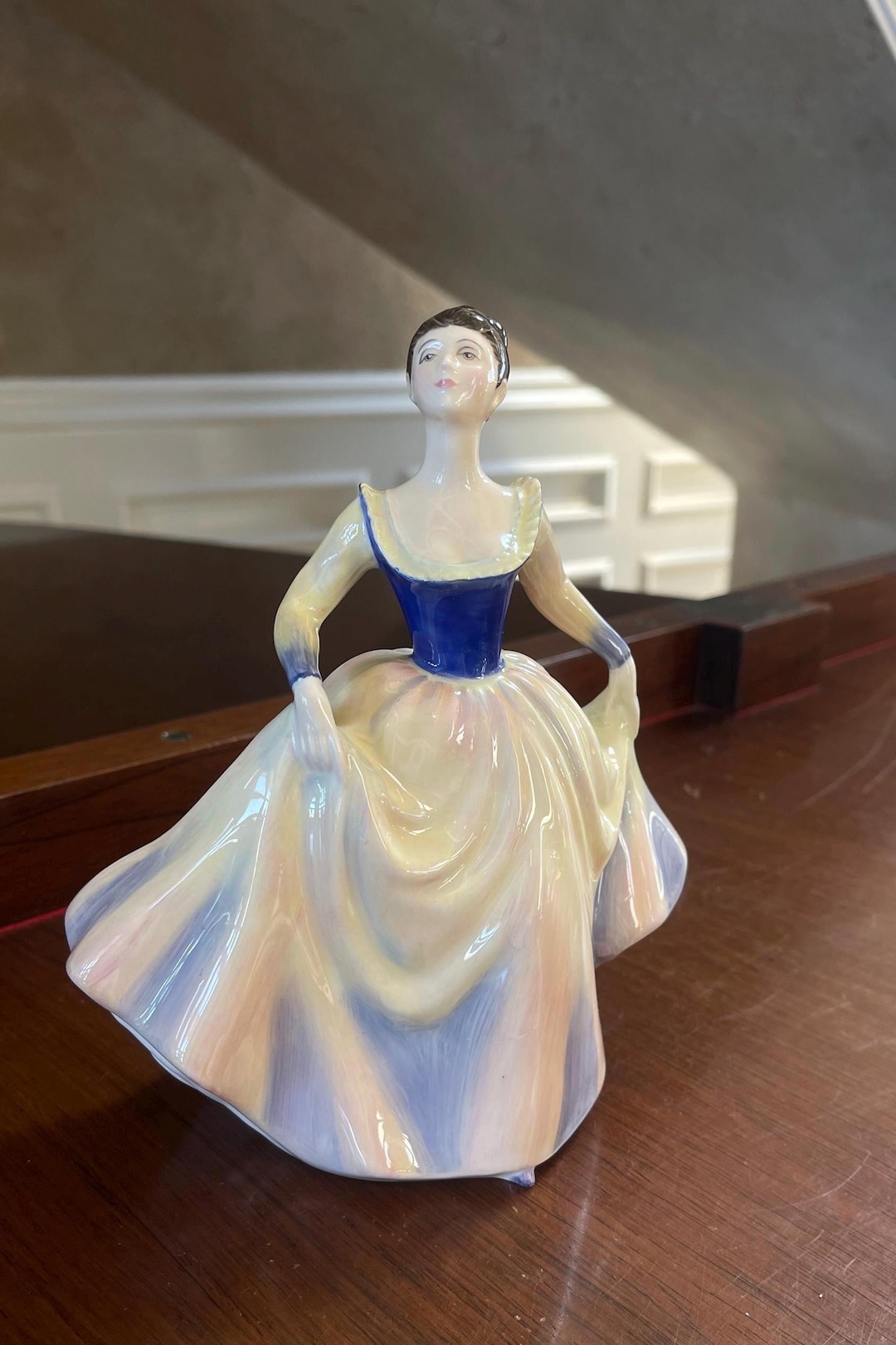 Royal Doulton “lisa” Figurine HN2394 English Bone China 1968