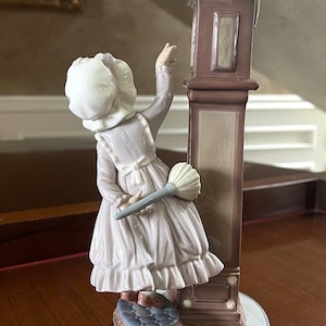 Lladro Bedtime 5347 Porcelain Figurine Girl With Clock and Cat image 5