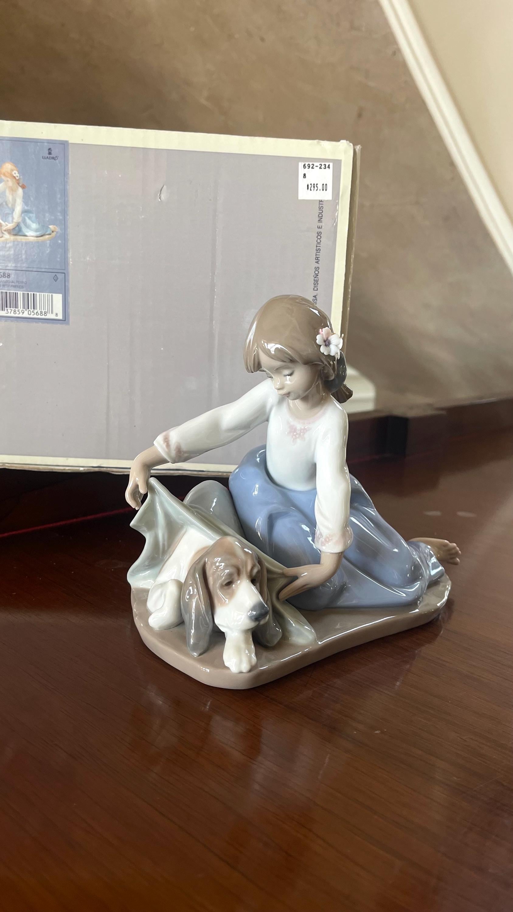 リヤドロ 風邪をひかないように 5688 フィギュリン 陶器人形 置物