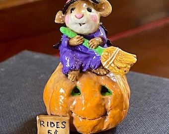 置物 Wee forest Folk Lighting the way Wee Forest Folk M-262