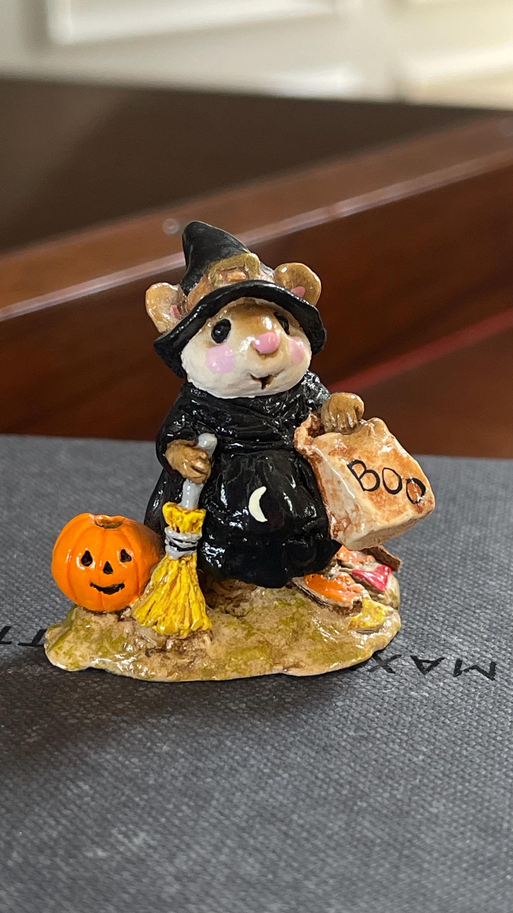 Wee Forest Folk Halloween Witchy Boo Mouse M-120 1984 Annette