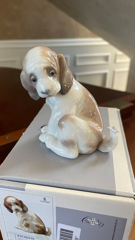 Lladro Gentle Surprise Puppy 6210 Porcelain Figurine Mint in
