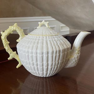 Belleek Ireland Black Mark 1926-1946 Limpet Shell And Coral Teapot