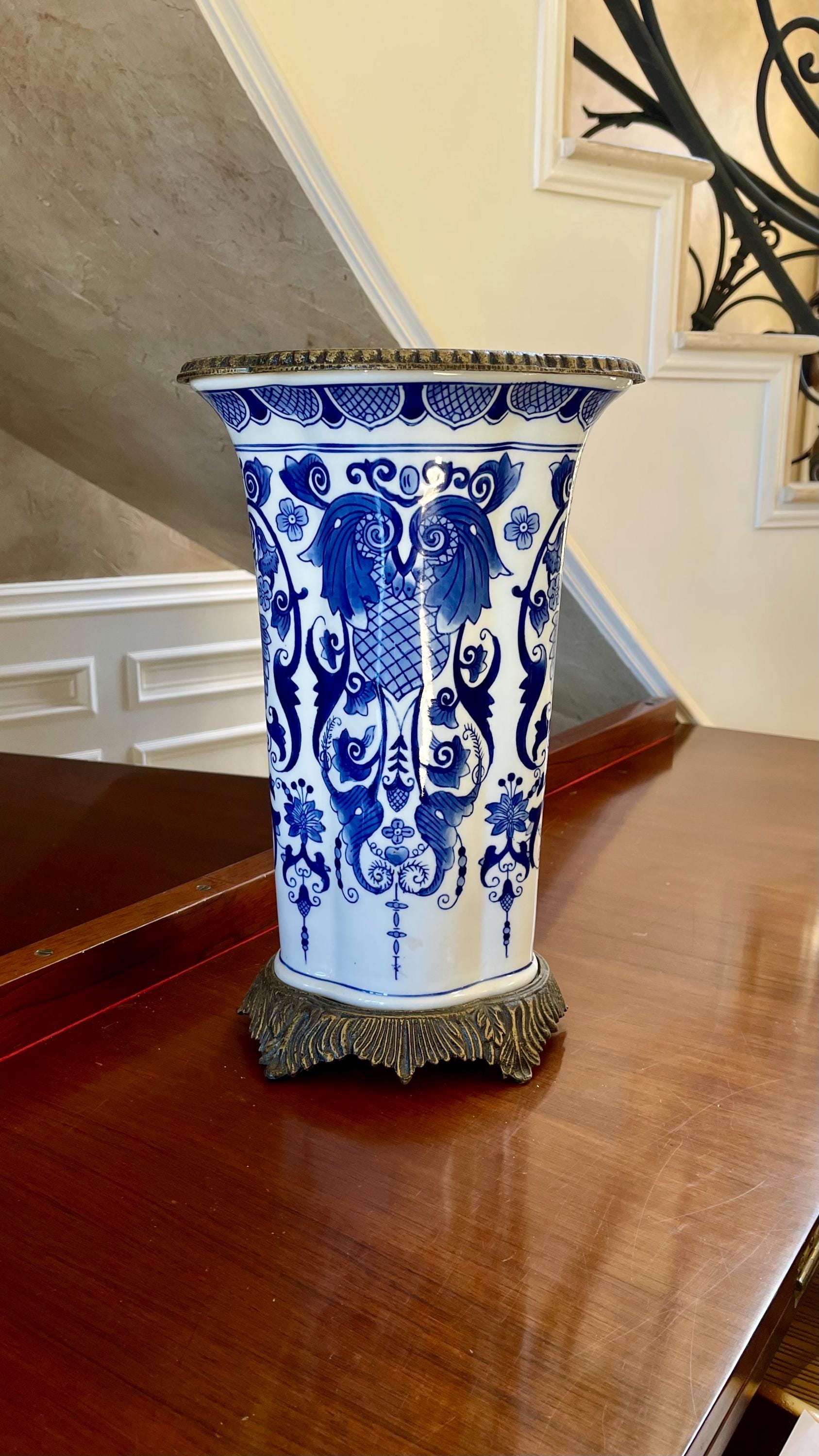 Beautiful Bombay Company Metal Ormolu Blue & White Porcelain Vase