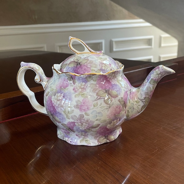 Vintage Royal Patrician England Porcelain Teapot; Collectible Teapot