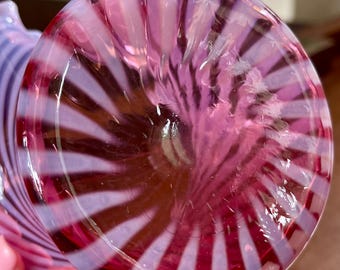 Fenton Glass Spiral Optic Cranberry Opalescent Top Hat Vase - Etsy