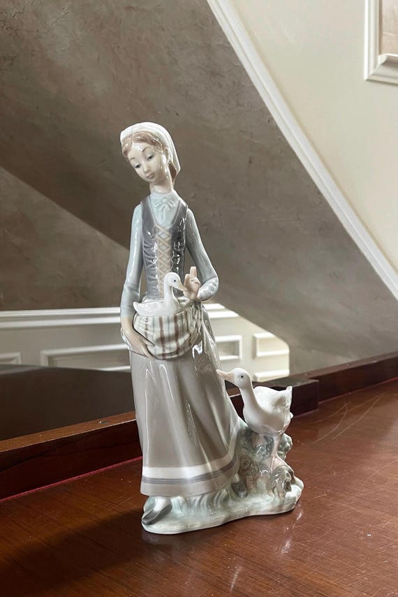 リヤドロ No.4815『ガチョウと少女 LLADRO 無欠損 希少LLADRO 極美品