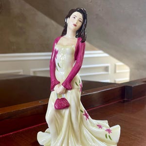Royal Doulton Pretty Ladies Loving Thoughts Figurine English Bone China