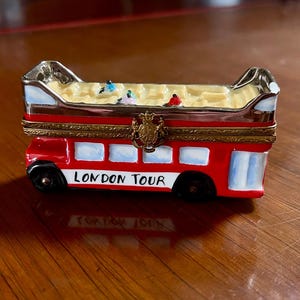 Limoges Porcelain London Double Decker Tour Bus Trinket Box; Limoges Trinket Box; Collectible Limoges; Limoges France; Hand Painted