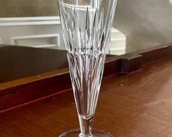 Jarrón con tallo de flores de cristal de Waterford de 9" con forma de diamante Lismore; Jarrón de flores de Waterford