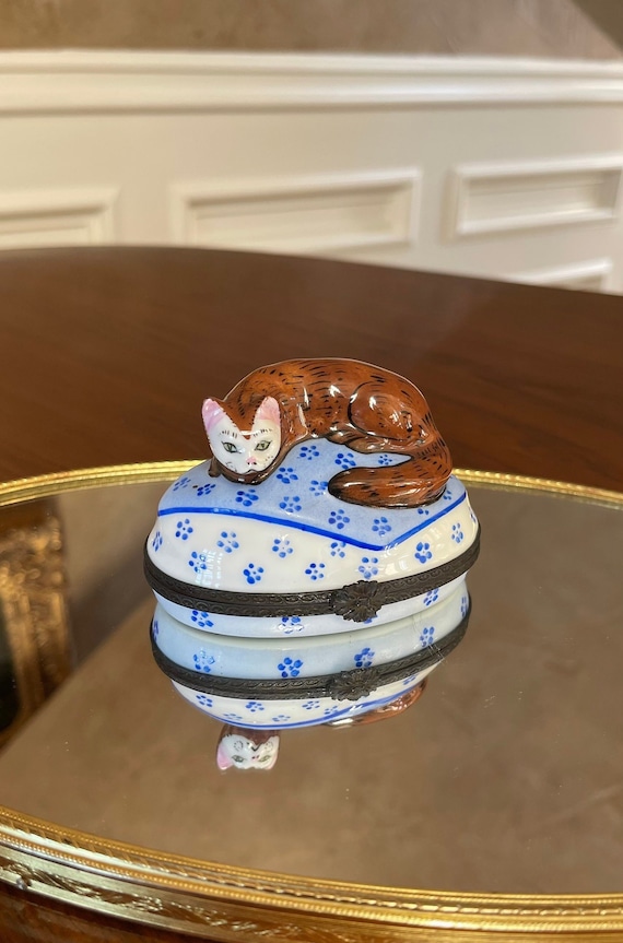 Limoges Boxリモージュ フランス　猫の小物入れ リモージュ磁器猫の小物入れ; ホルショウ リモージュの小物入れ