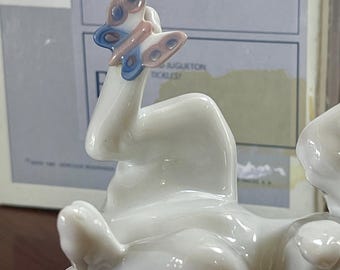リヤドロ LLADRO 5888 うさぎ　蝶々 ”That Tickles” Lladro Rabbit With Butterfly “that Tickles” 5888 Porcelain