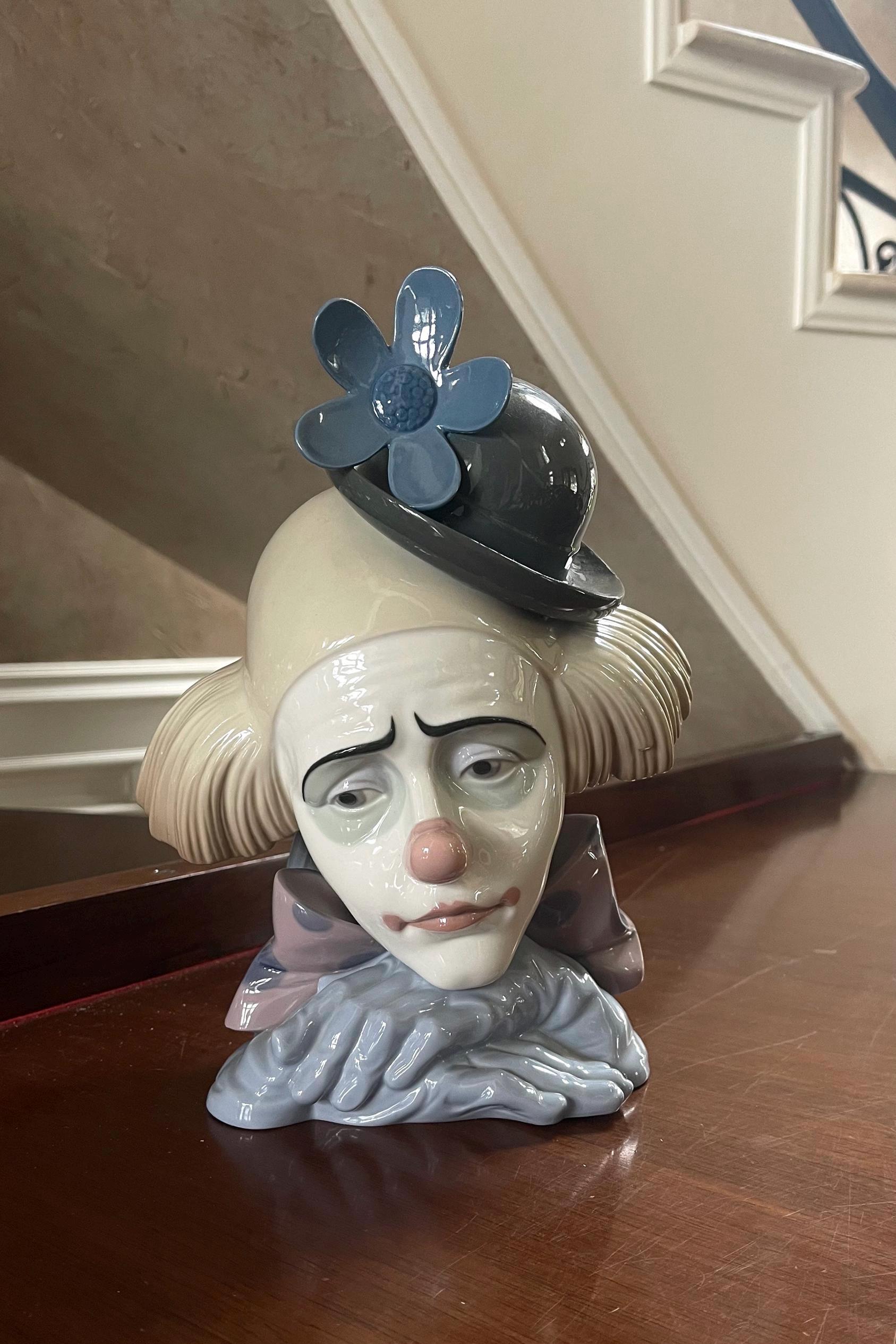 Lladro “pensive” Clown With A Bowler Hat 10.5” Tall Mint Condition