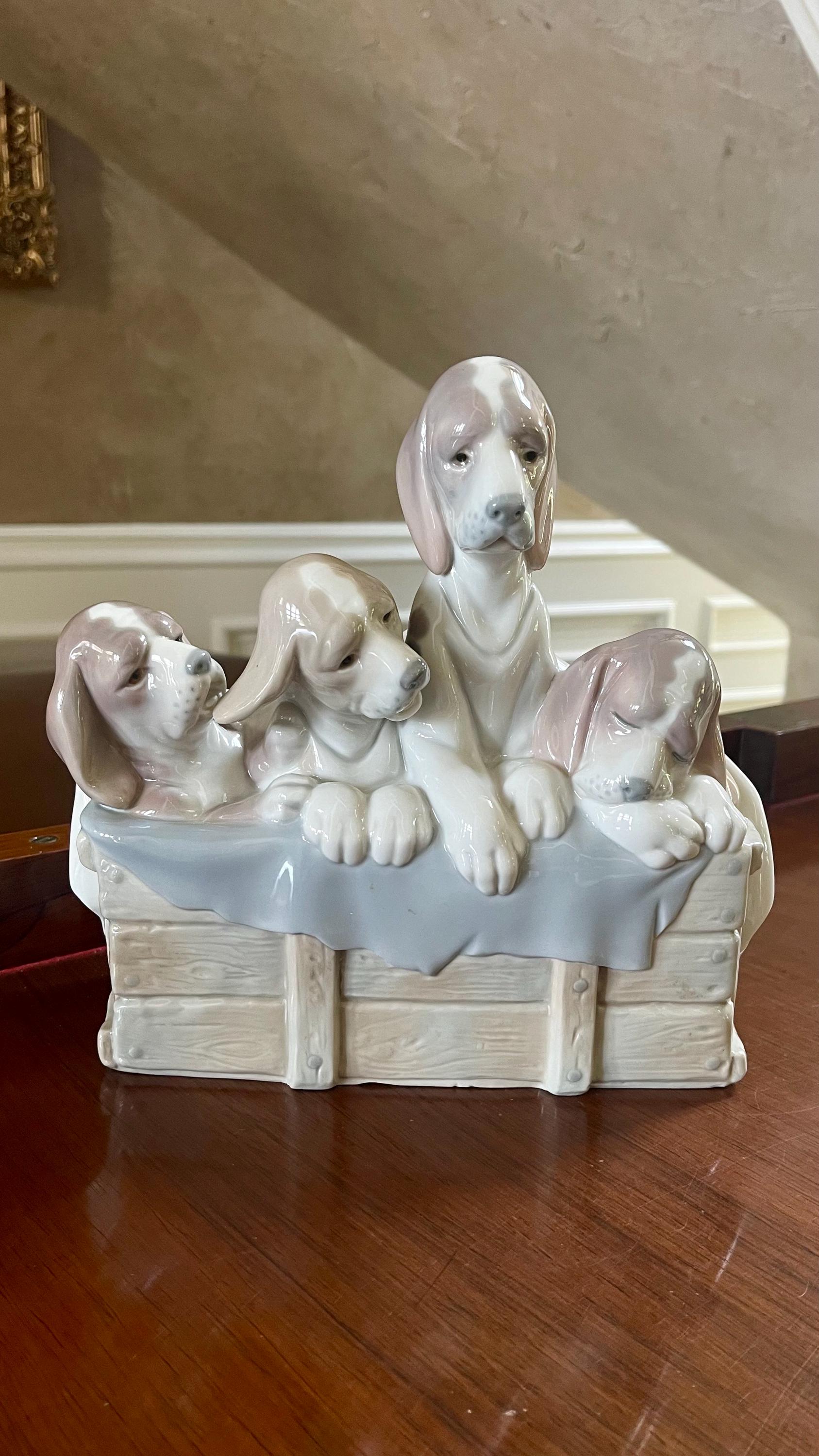 Lladro Pups in A Box #1121 Porcelain Figurine Mint Condition