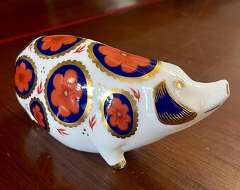 Royal Crown Derby Old Imari Pig Paperweight; Royal Crown Derby Pig