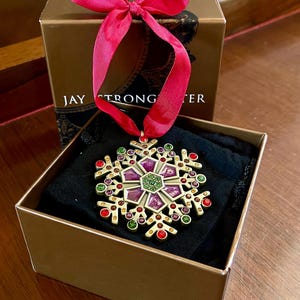 Emma Mini Heart Box – Jay Strongwater