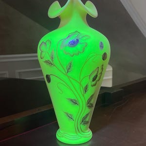Fenton vase - Etsy 日本