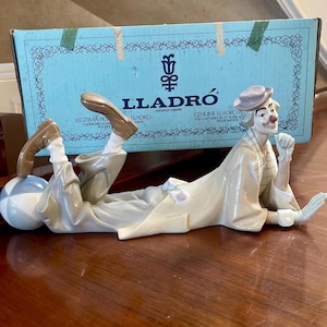 Lladro 14” Clown With Ball #4618 Mint Condition With Box