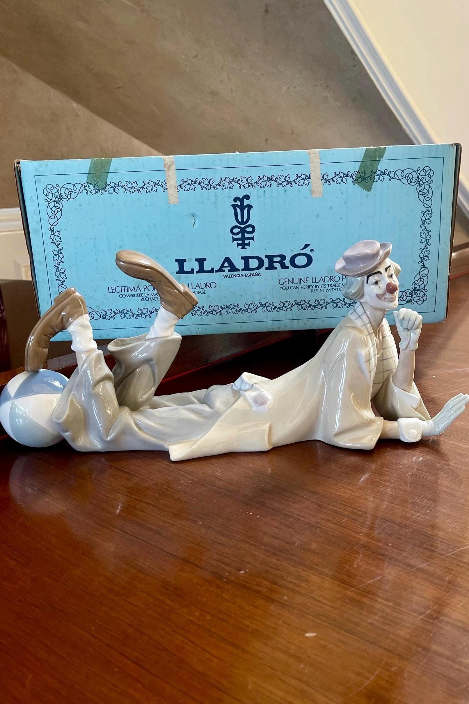 Lladro 陶器人形 4618 ピエロ Retired Lladro Spain Clown # 4618 Painted Porcelain Cabinet