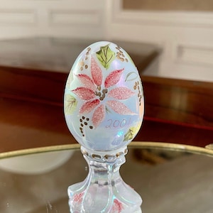 Fenton Glass 2001 Hand Painted Poinsettia Limited Edition Egg