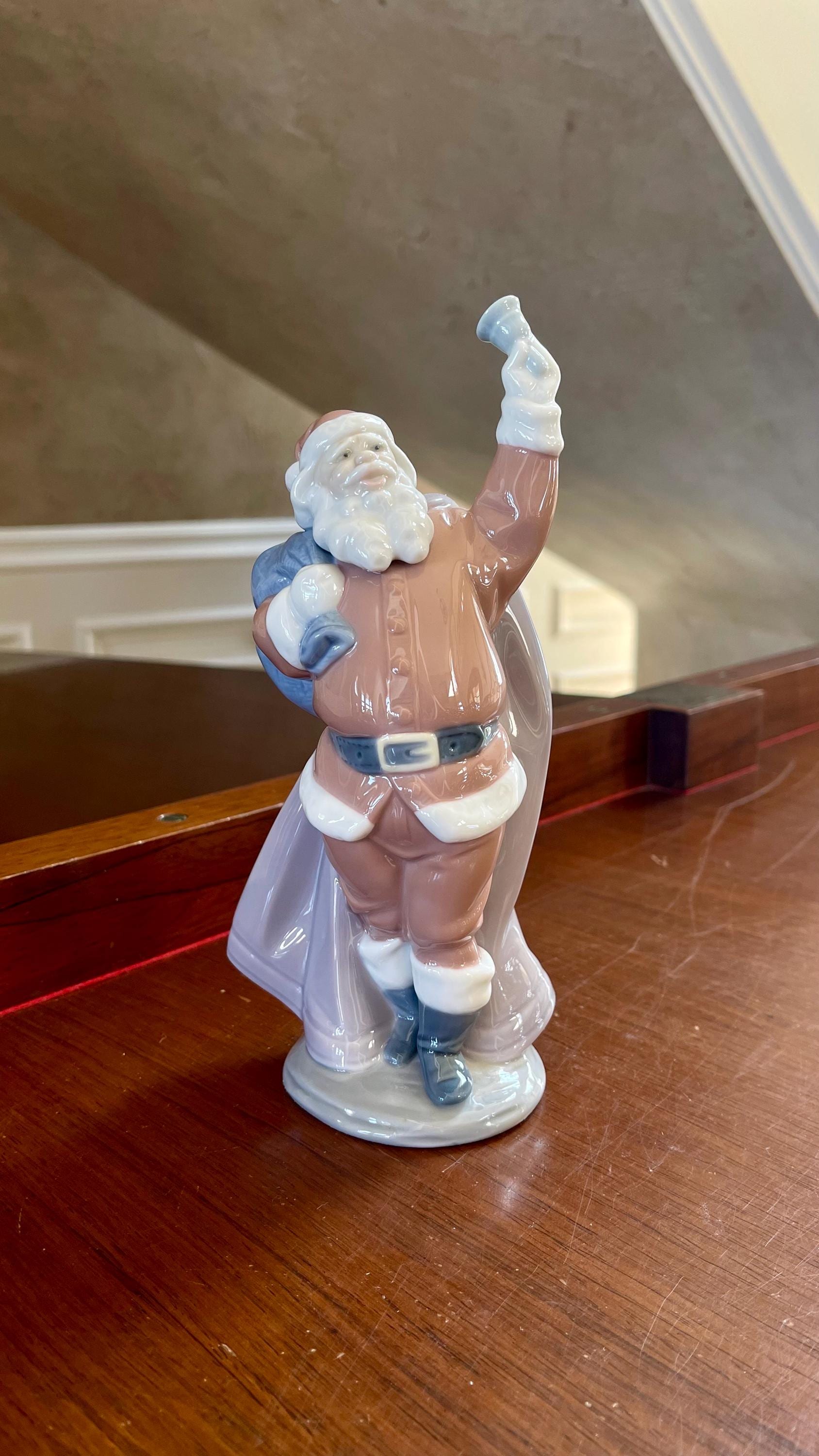 【廃盤・希少】 Lladró（リヤドロ）Jolly Santa#6500 Lladro “jolly Santa” 6500 Porcelain Santa Claus Figurine Mint