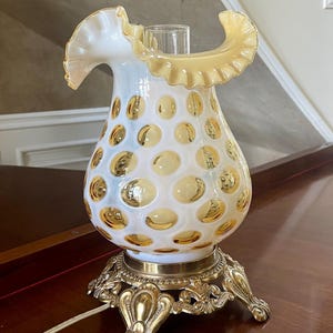 Fenton Honeysuckle Opalescent Coin Dot Optic Electric Lamp