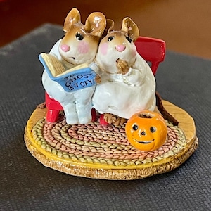 Wee Forest Folk Halloween Scary Stories Mouse 1997 Donna Petersen