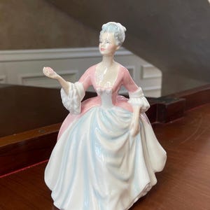 Royal Doulton Signed 1990 “Diana” Figurine HN3266  English Bone China