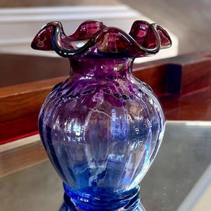 Fenton Glass Mulberry Ombré Vase 1997 Signed George Fenton