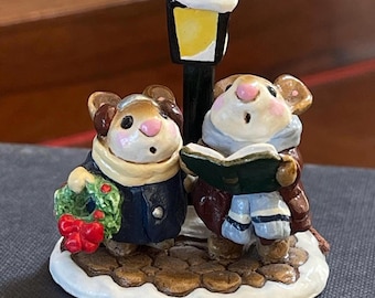 Wee Forest Folk LAMPLIGHT CAROLERS M-86, 1982 Christmas Caroling