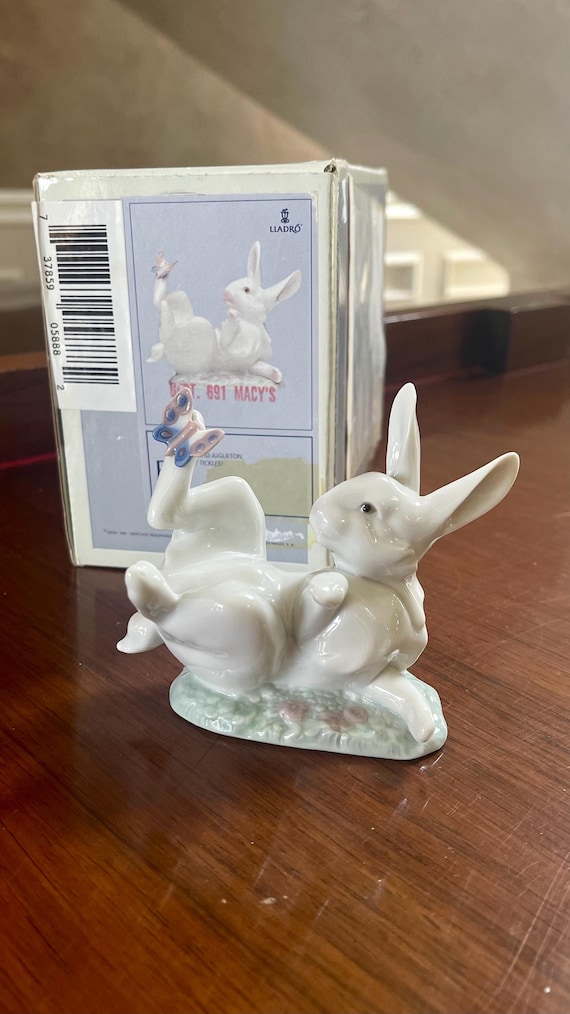 リヤドロ ウサギと蝶「くすぐり」 5888 磁器製置物 新品箱入り - Etsy 日本