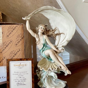Giuseppe Armani “Wind Song” Figurine; Giuseppe Armani Sculpture Art 0904-C Florence Italy Capodimonte Mint In The Box Stunning Color