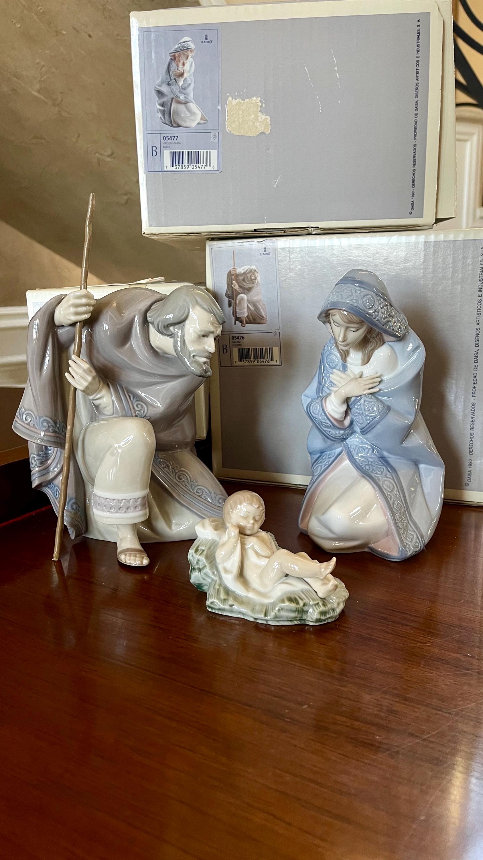 Lladro Lg. Nativity Three Piece Set, Joseph 5476, Mary 5477, and